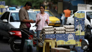 Iranians struggle as ongoing economic crisis shows no sign of abatting